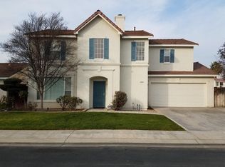 5243 E Harvest Ln, Fresno, CA 93725