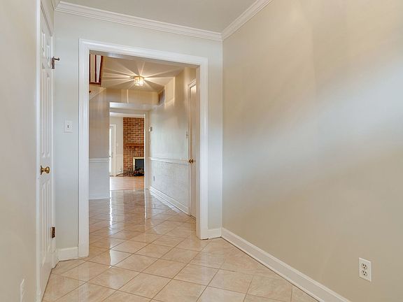 3rd image of 306 Wrens Way