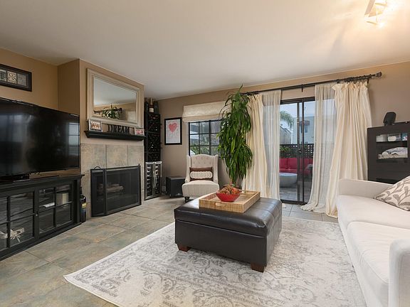 2nd image of 1025 Turquoise St APT 3