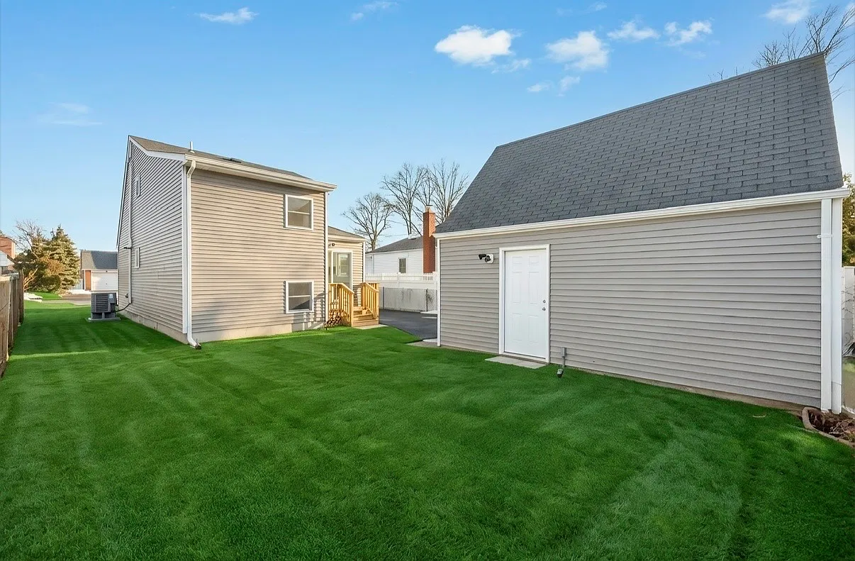 3 bed, 1150 sqft, $3,600 — Photo 4