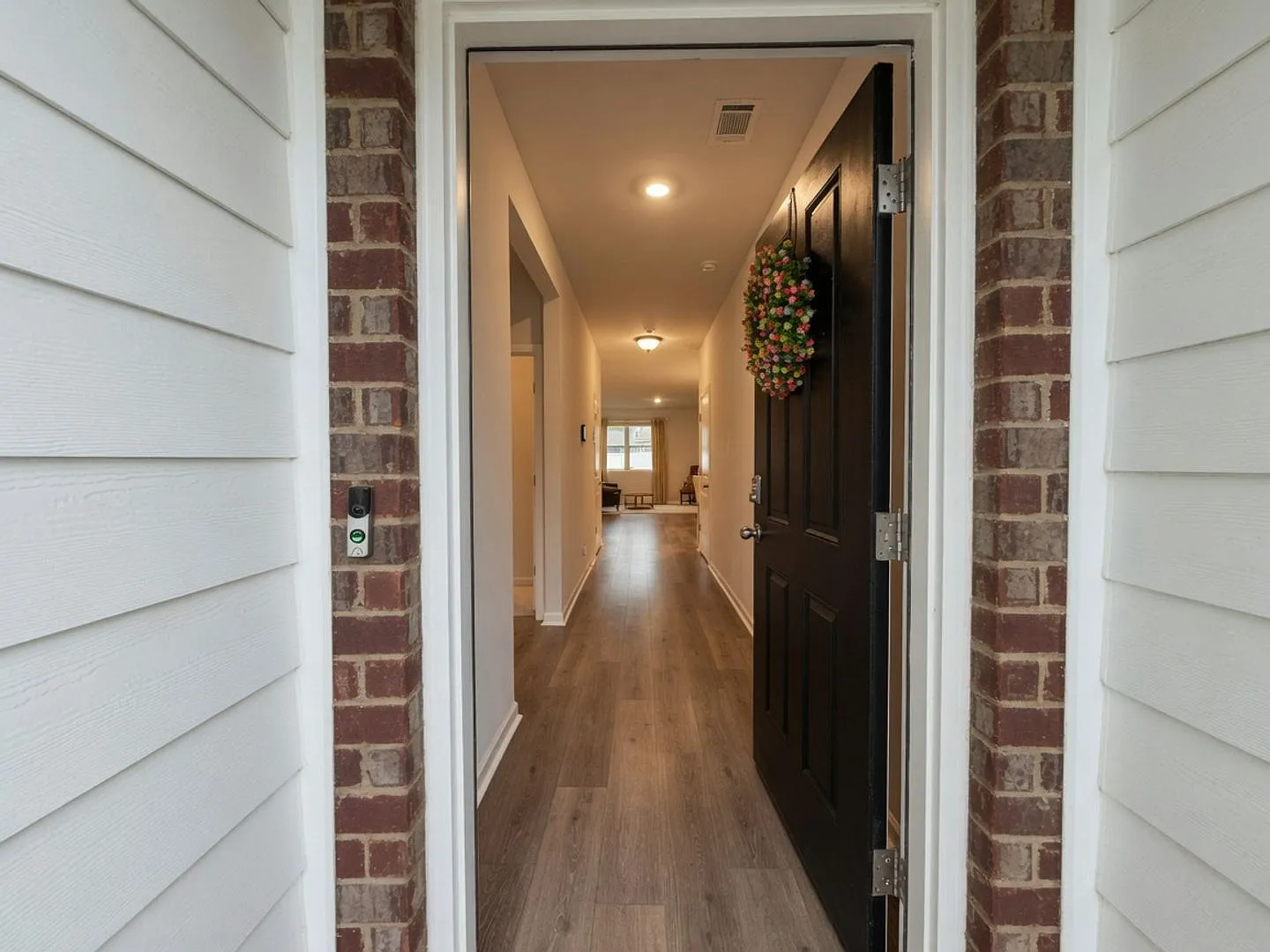 156 Olivia Cir — Photo 2