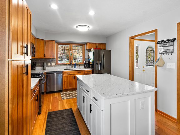 4th image of 225 Restoration Dr