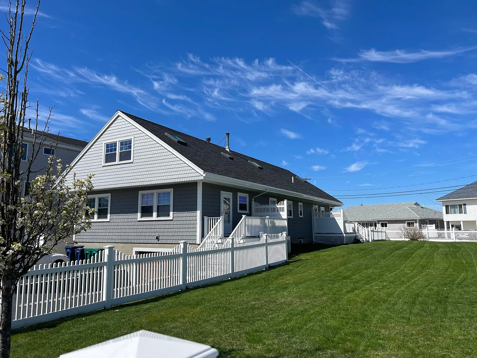 4 bed, 2100 sqft, $3,300 — Photo 4
