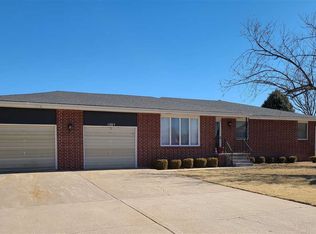 1203 N Brooks St, Russell, KS 67665
