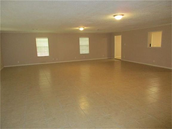 3rd image of 303 Alta Vista Dr