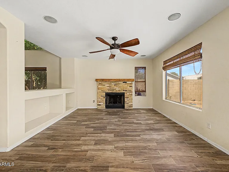 2155 W Olla Ave — Photo 9
