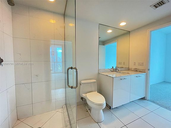 5th image of 55 SE 6th St APT 2702