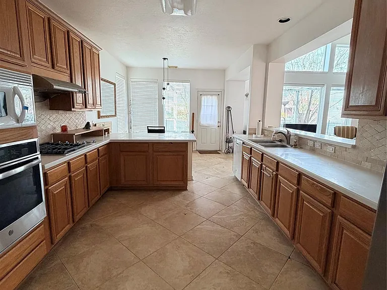12022 Miramar Shores Dr — Photo 11