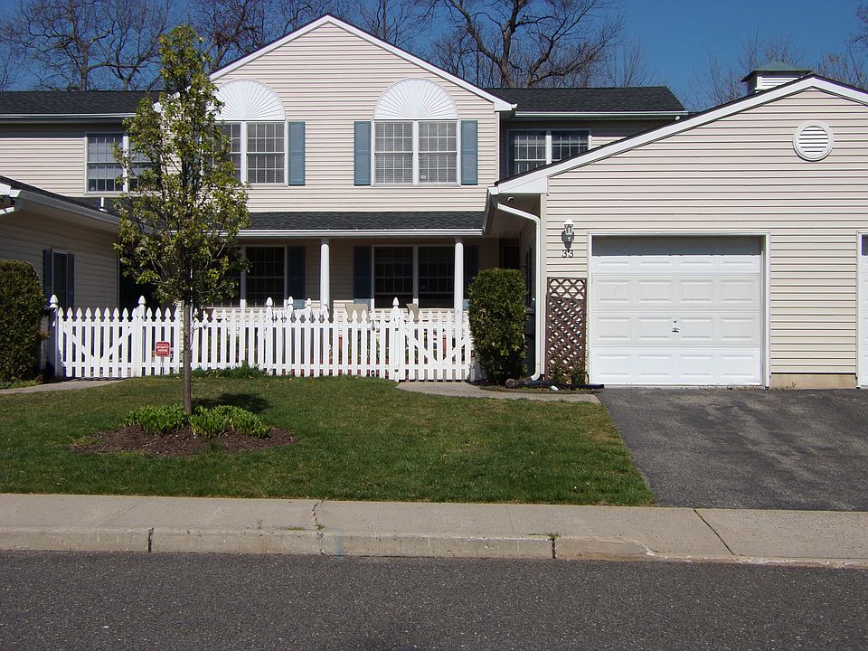 Beautiful Townhome 