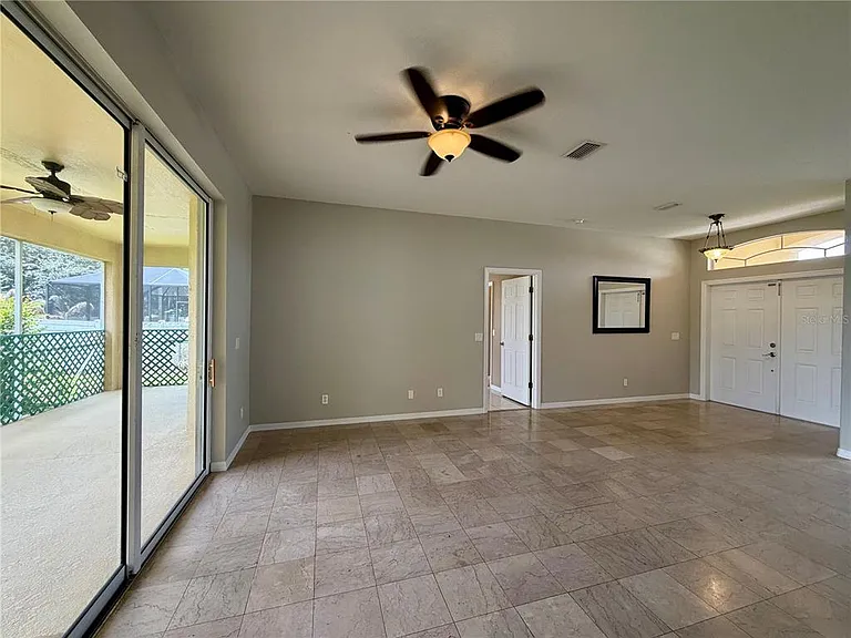 1204 S San Mateo Dr — Photo 6