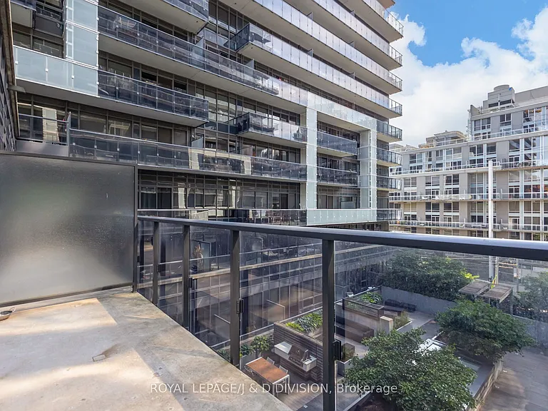 1030 King St W #435 — Photo 26