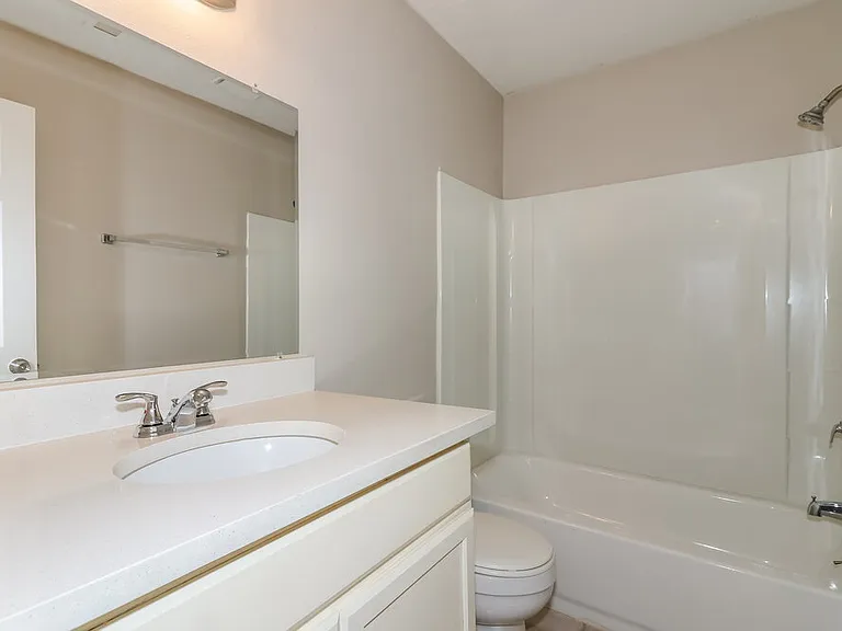 20250 Telegraph Square Ln — Photo 15