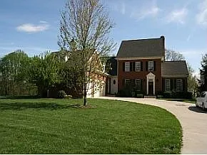 2572 E Nottingham Ct photo 1