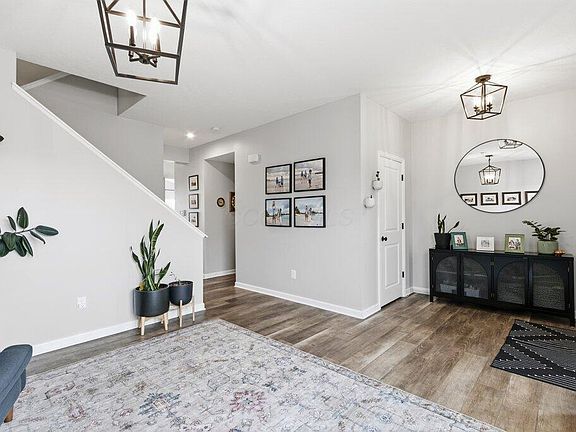 3rd image of 5816 Pinesdale Pl