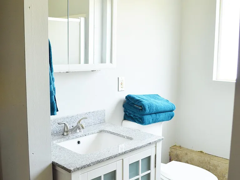 729 S 1420 W — Photo 37