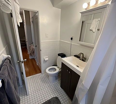 2nd image of 3925 51st St APT 5C