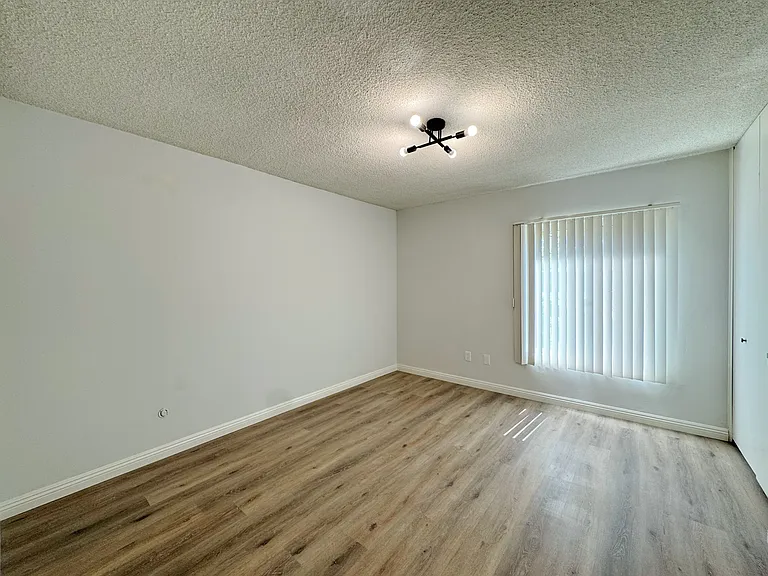 921 Arcadia Ave #4 — Photo 15