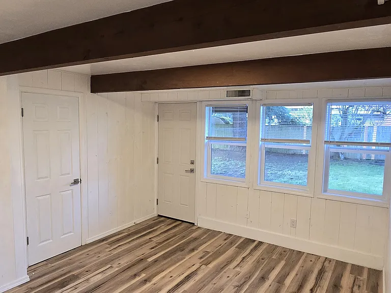 13234 NE Sacramento Dr — Photo 11