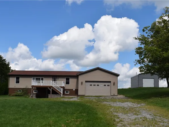 71 Woodland Rd, Mercer, PA 16137