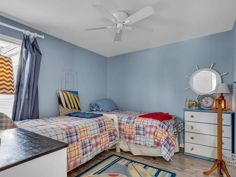 228 Hancock Ave — Photo 7