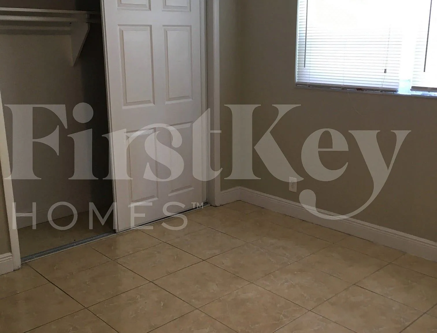 3 bed, 2.0 bath, 1708 sqft, $3,700 — Photo 2