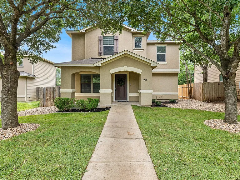 5705 Viewpoint Dr #A — Photo 3