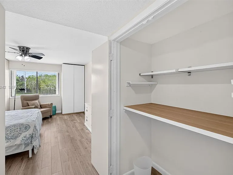16431 Blatt Blvd #202 — Photo 39