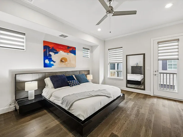 8741 Park Kolbe Ln — Photo 15