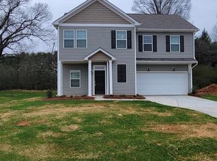 215 Smokehouse Ln, Albemarle, NC 28001