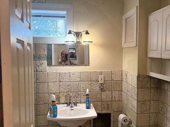 3rd image of 14 Duval St #5