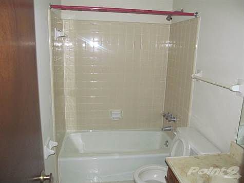 5th image of 3870 Lucerne Dr