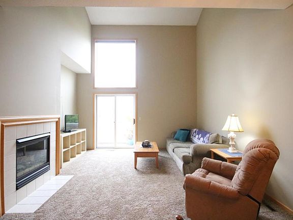 4th image of 705 Kingfisher Ln APT E