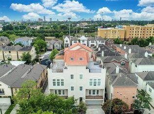 5809 Darling St #B, Houston, TX 77007