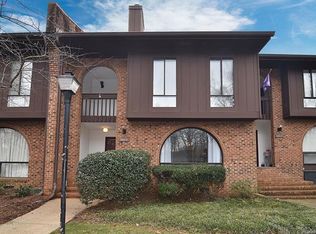 5811 Sharon Rd APT E, Charlotte, NC 28210