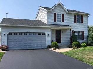 6619 Emily Ln, Lockport, NY 14094