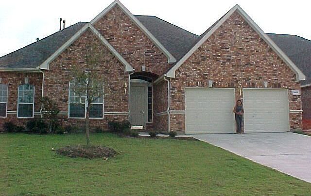 1st image of 8609 Brook Hollow Dr