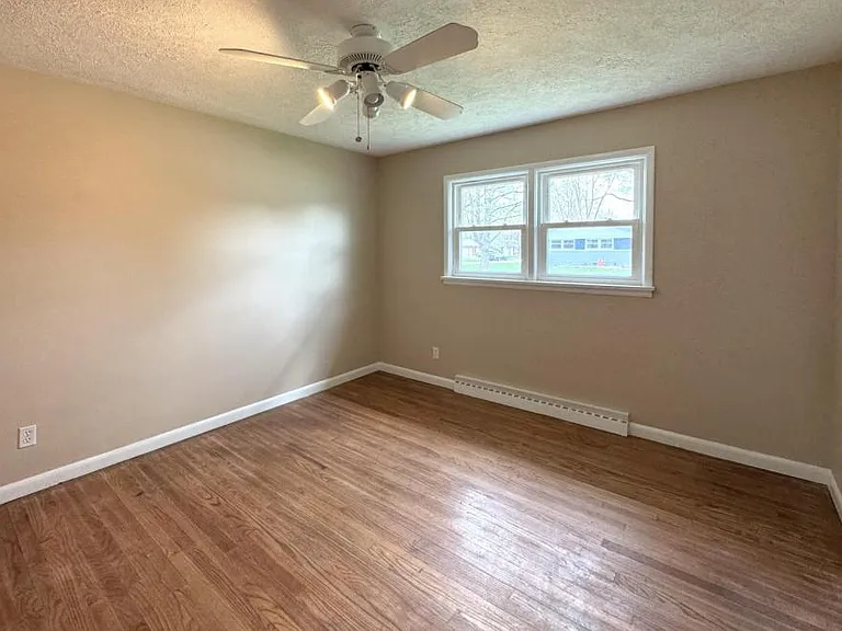 432 Kentucky Ave — Photo 4