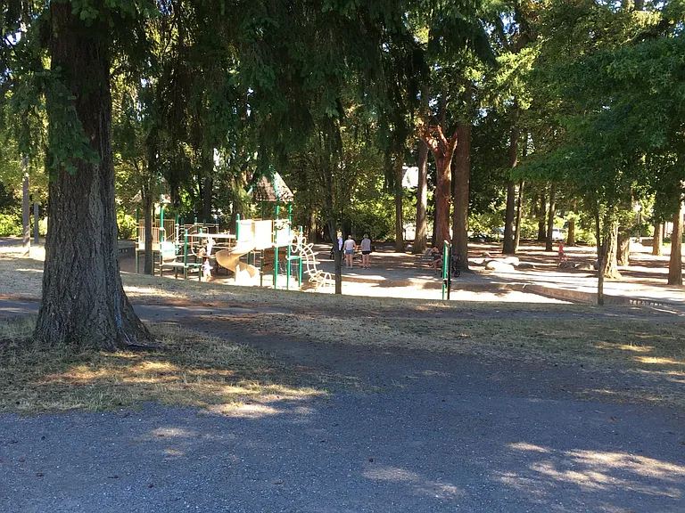 2707 California Ave SW #200 — Photo 15