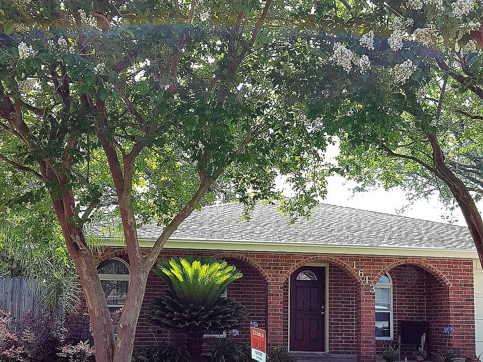 1st image of 1613 N Woodlawn Ave