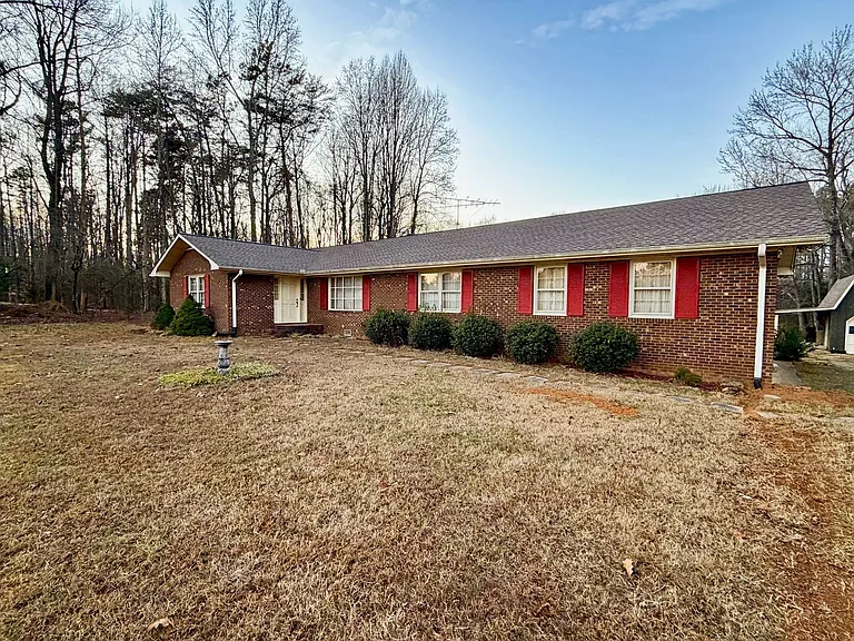 6811 Oakdale Rd — Photo 1
