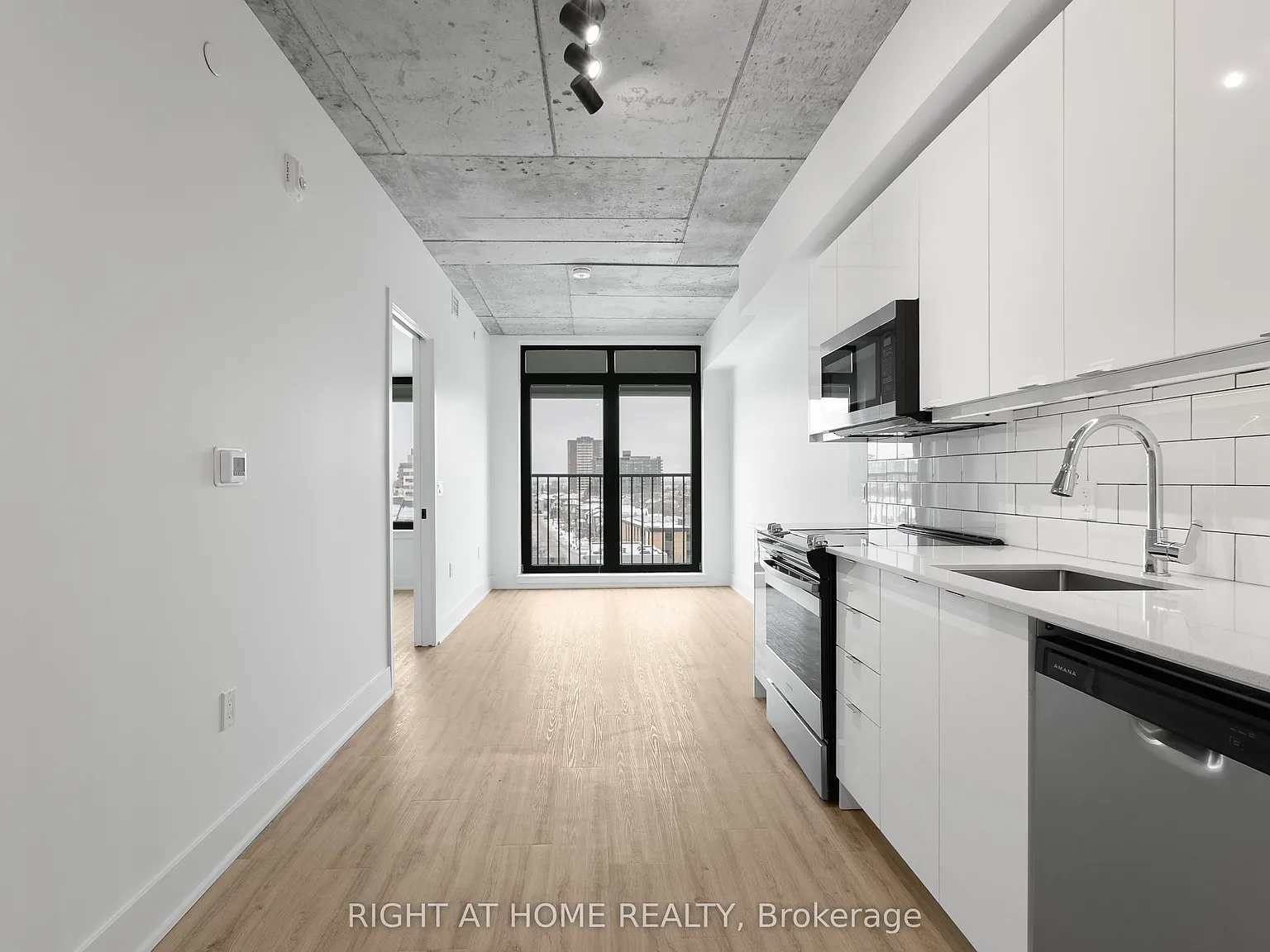 1 bed, $2,350 — Photo 4