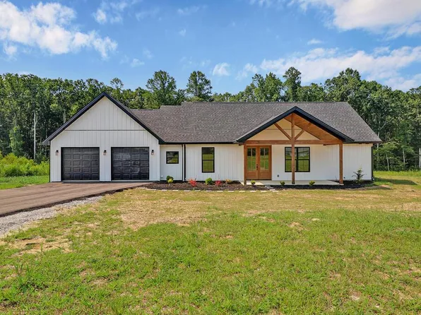 1468 Taylor Place Rd, Jamestown, TN 38556