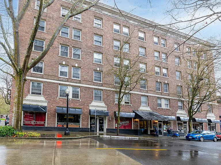 519 Washington St SE — Photo 23
