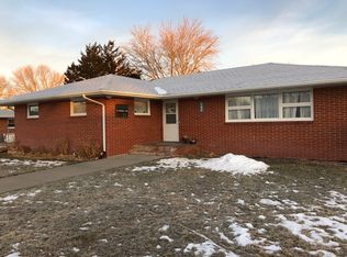 102 W 7th St, Valentine, NE 69201