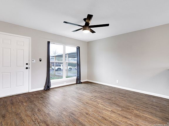 2nd image of 7227 Glen Point