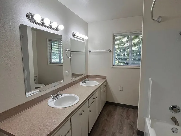 S815 - Star Apartments — Photo 74
