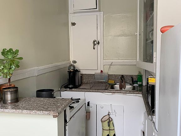 5th image of 227 Fell St #21