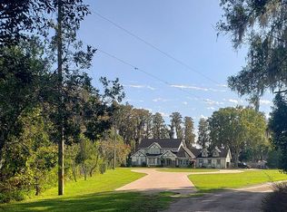225 E Willow Bend Pkwy, Lutz, FL 33549