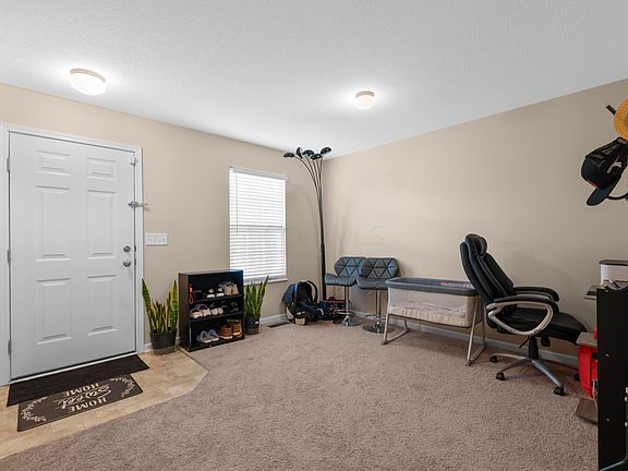 5th image of 3040 Melville St