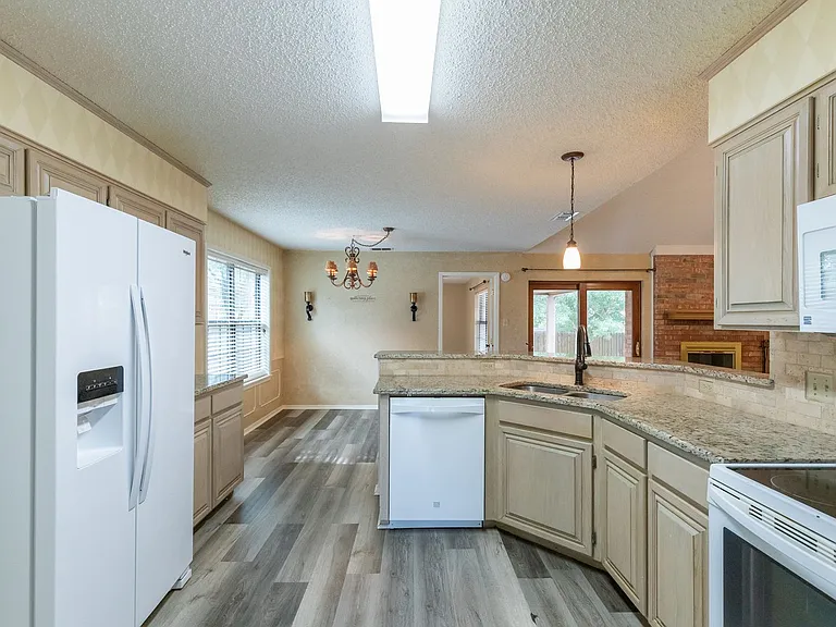 2250 Rim Rock Rd — Photo 11